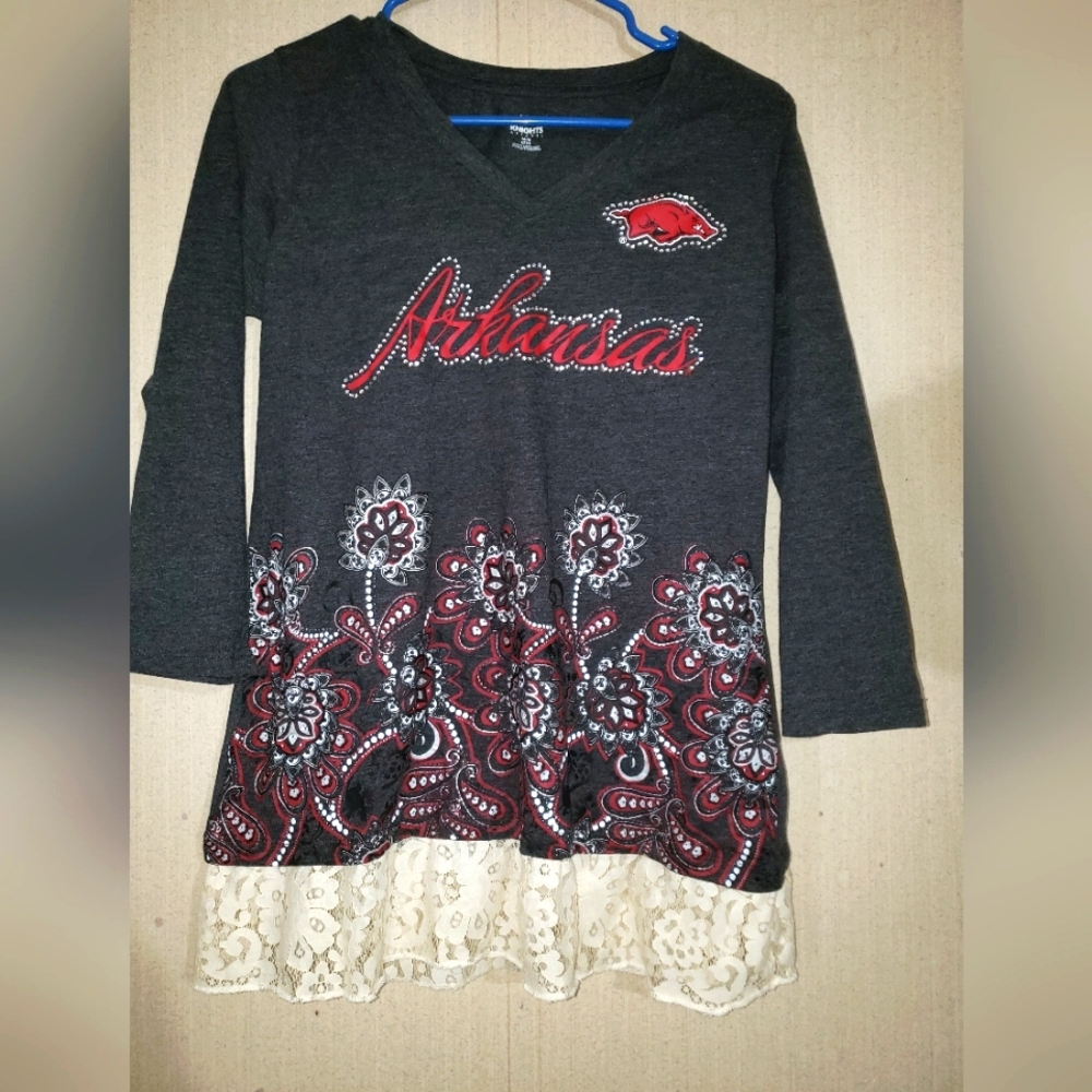 Women's Arkansas Razorback 3/4 Sleeve Blouse Medium